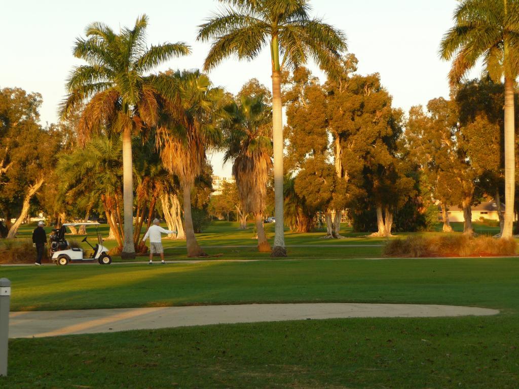 Hollywood Beach Golf Resort Екстериор снимка