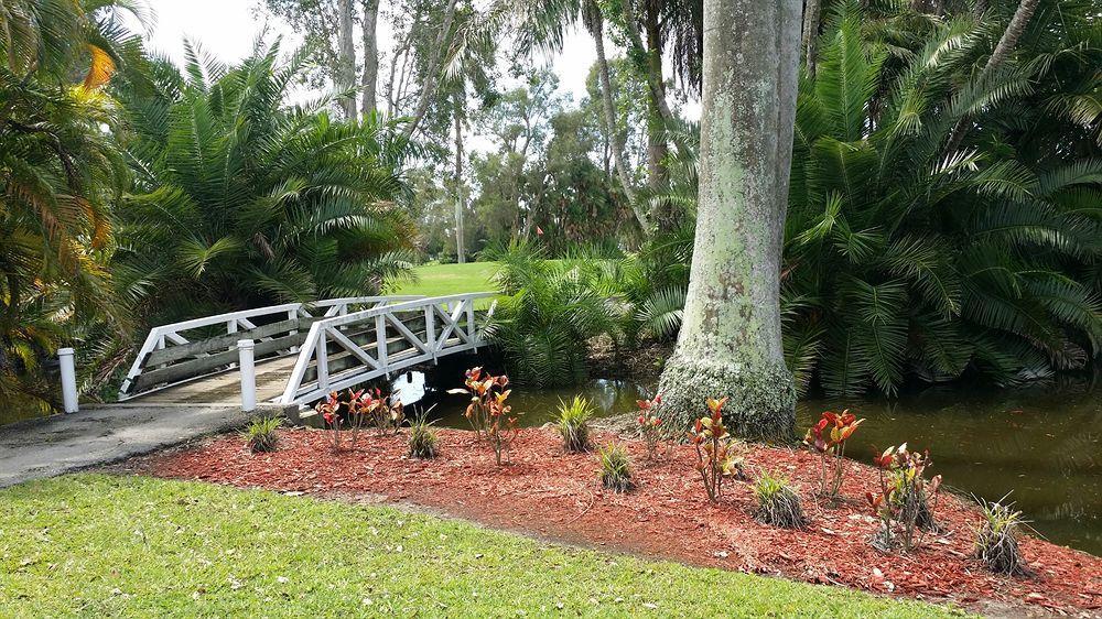 Hollywood Beach Golf Resort Екстериор снимка