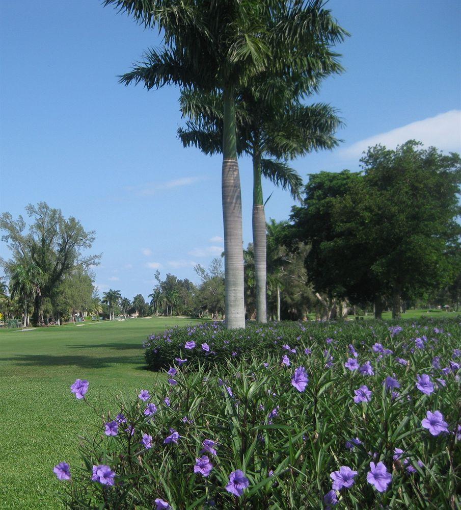 Hollywood Beach Golf Resort Екстериор снимка